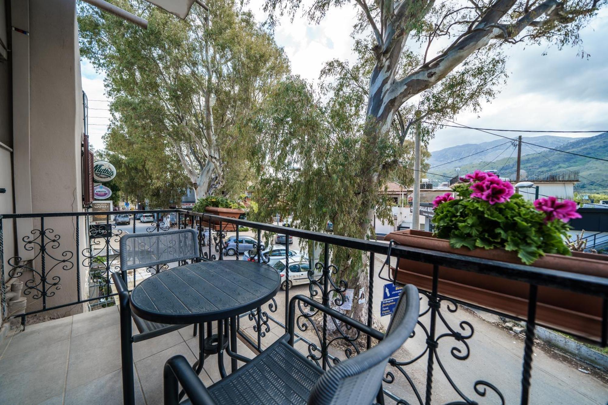 Dimitra & Deslina Luxury Αpartments Apartment เยโอริยิอูโปลิส ภายนอก รูปภาพ