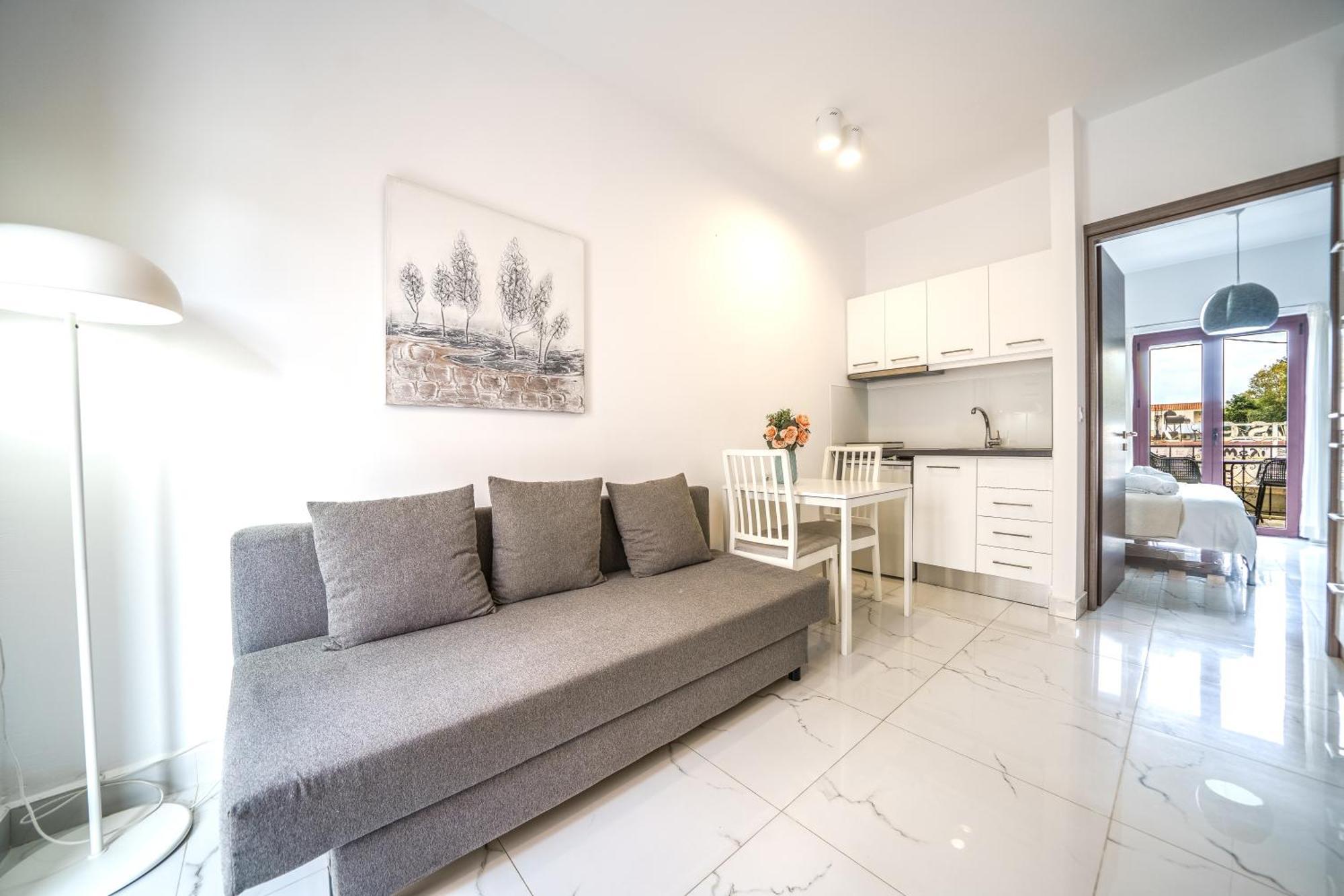 Dimitra & Deslina Luxury Αpartments Apartment เยโอริยิอูโปลิส ภายนอก รูปภาพ
