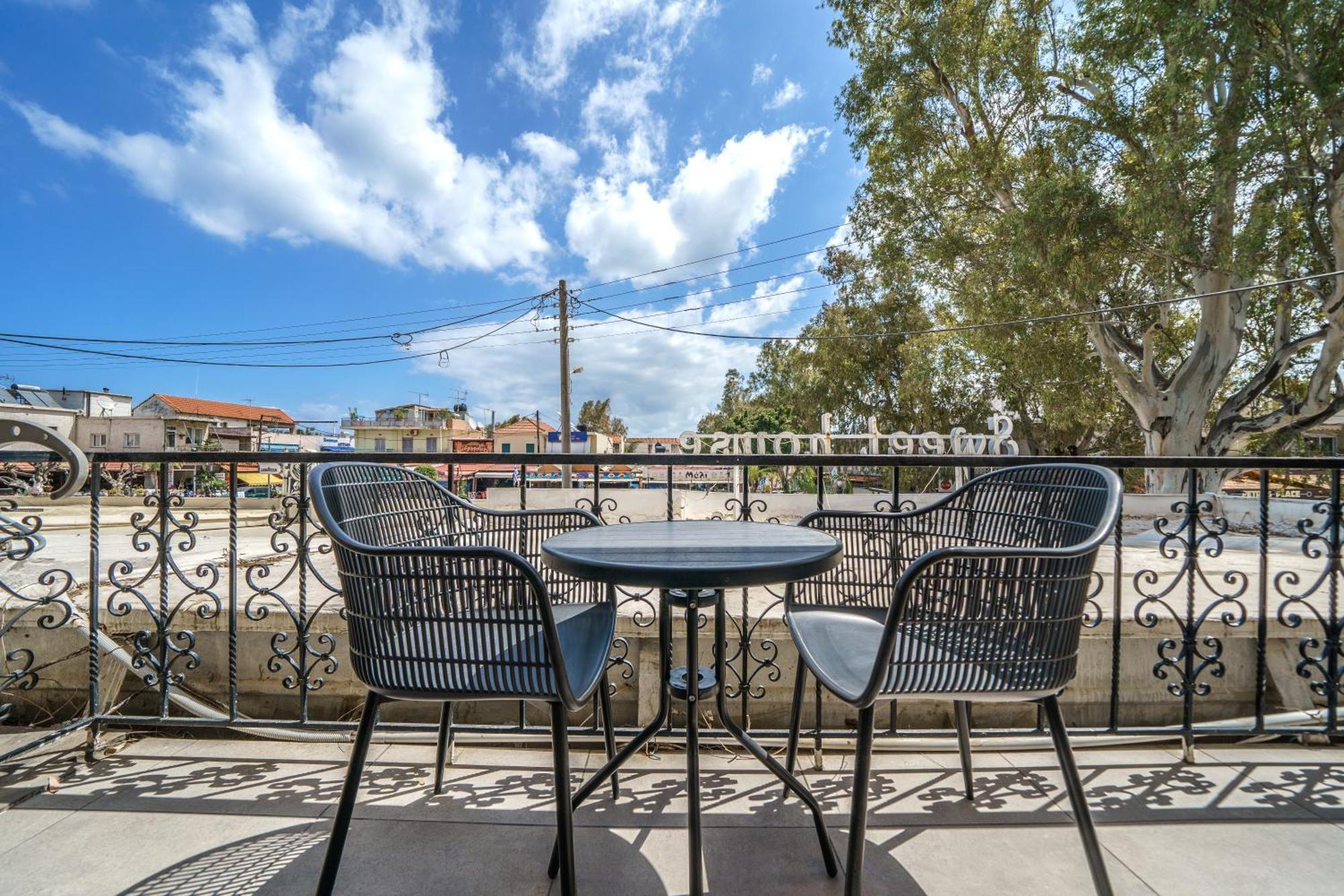 Dimitra & Deslina Luxury Αpartments Apartment เยโอริยิอูโปลิส ภายนอก รูปภาพ