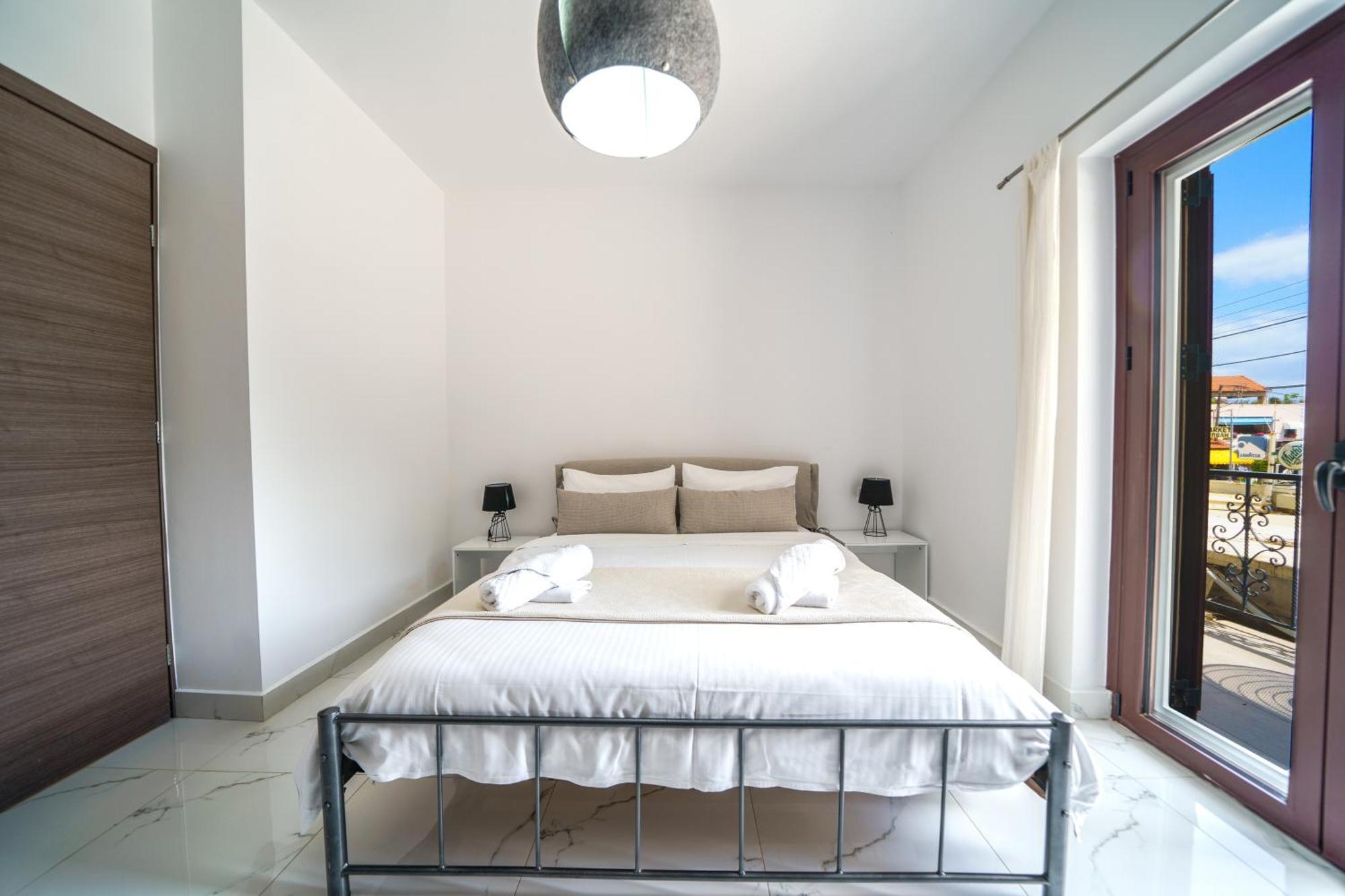 Dimitra & Deslina Luxury Αpartments Apartment เยโอริยิอูโปลิส ภายนอก รูปภาพ