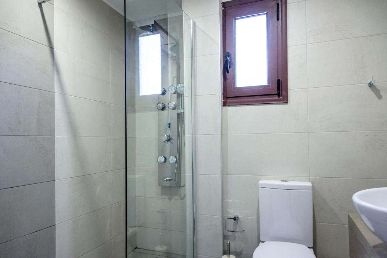 Dimitra & Deslina Luxury Αpartments Apartment เยโอริยิอูโปลิส ภายนอก รูปภาพ
